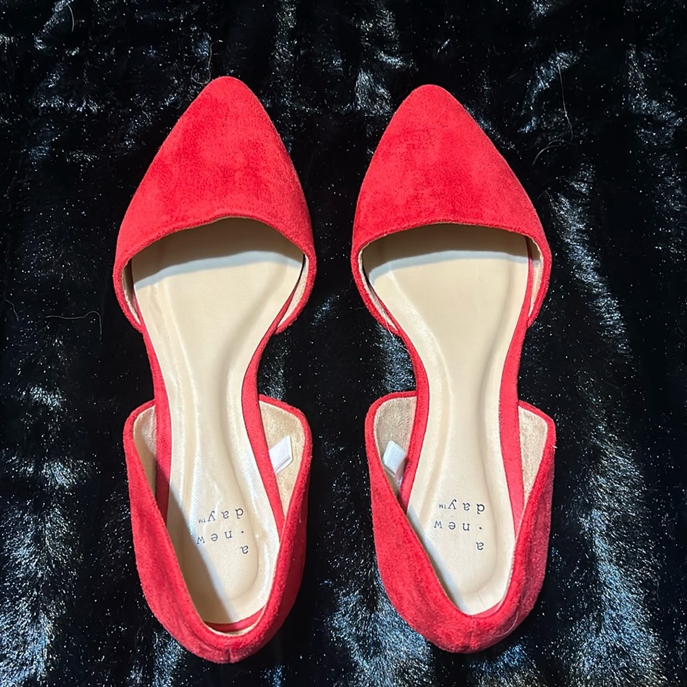 A NEW DAY RED FLATS Size 7